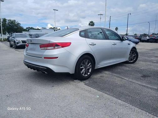 2019 Kia Optima LX