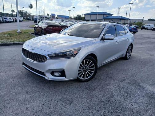 2017 Kia Cadenza Premium Sedan 4D