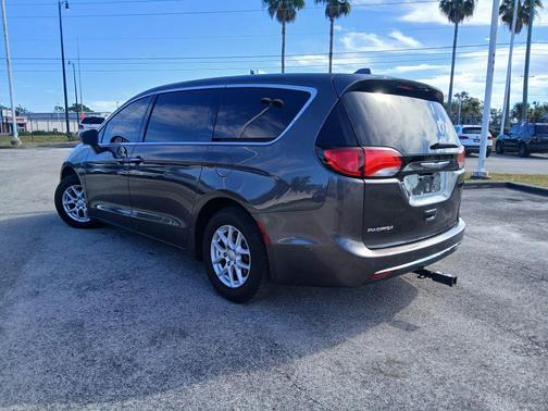 2020 Chrysler Pacifica Touring