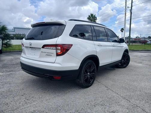 2022 Honda Pilot AWD Black Edition