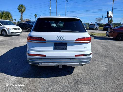 2021 Audi Q7 55 Premium Plus