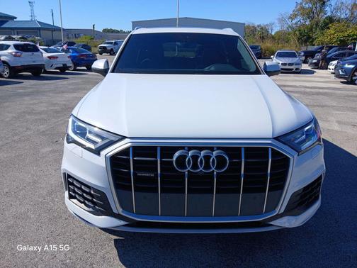 2021 Audi Q7 55 Premium Plus