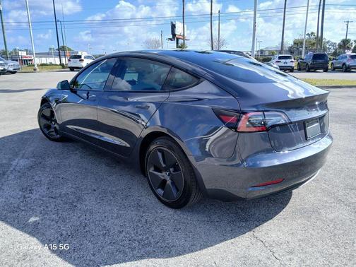 2022 Tesla Model 3 Standard Range