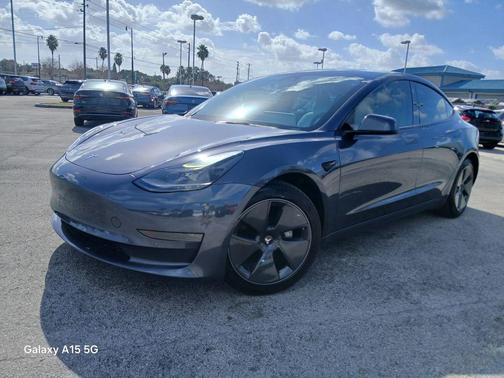 2022 Tesla Model 3 Standard Range