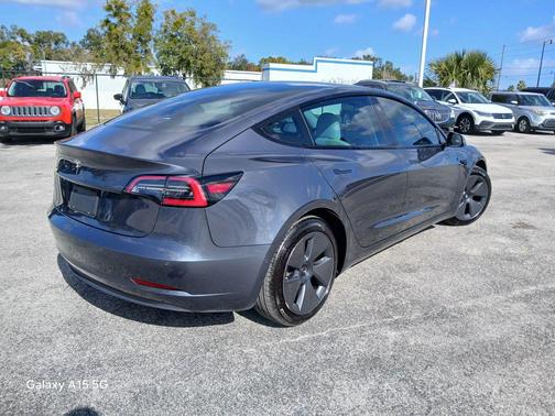 2022 Tesla Model 3 Standard Range