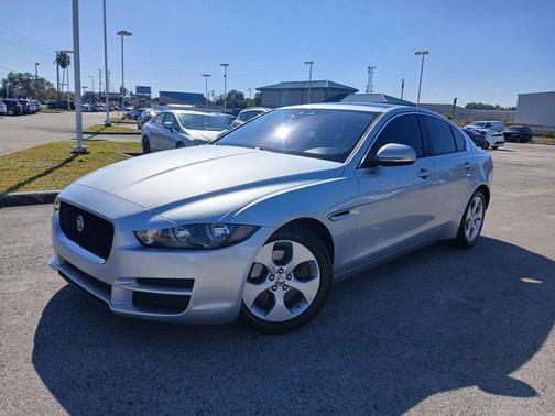 2017 Jaguar XE 25t