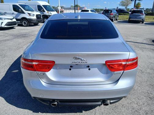 2017 Jaguar XE 25t