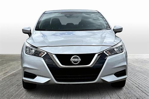 2022 Nissan Versa 1.6 SV