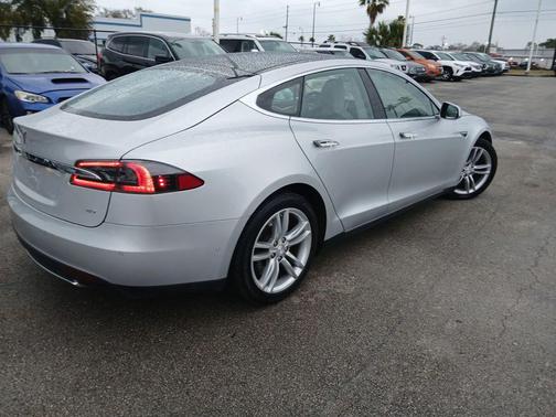 2015 Tesla Model S 60
