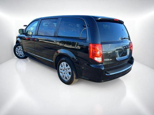 Brilliant Black Crystal Pearlcoat 2016 Dodge Grand Caravan AVP/SE