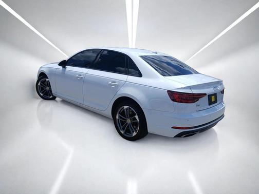 Glacier White Metallic 2019 Audi A4 40 Titanium Premium