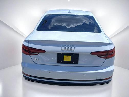 Glacier White Metallic 2019 Audi A4 40 Titanium Premium