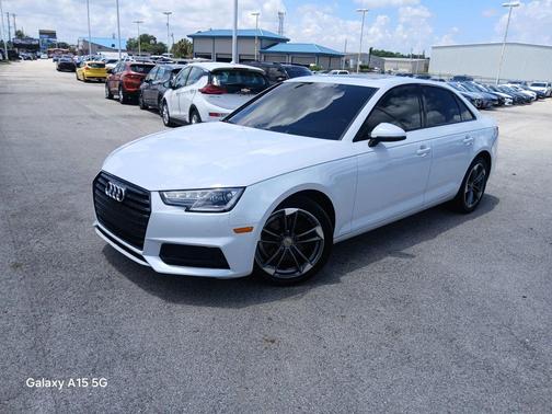 Glacier White Metallic 2019 Audi A4 40 Titanium Premium