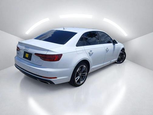 Glacier White Metallic 2019 Audi A4 40 Titanium Premium
