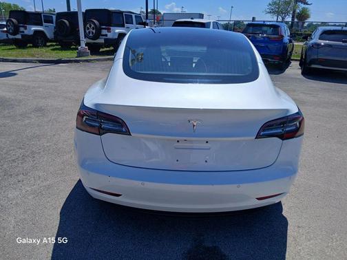 Pearl White Multi-Coat 2018 Tesla Model 3 Mid Range