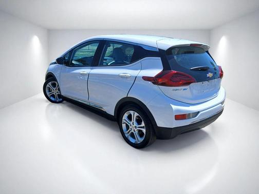 Summit White 2017 Chevrolet Bolt EV LT