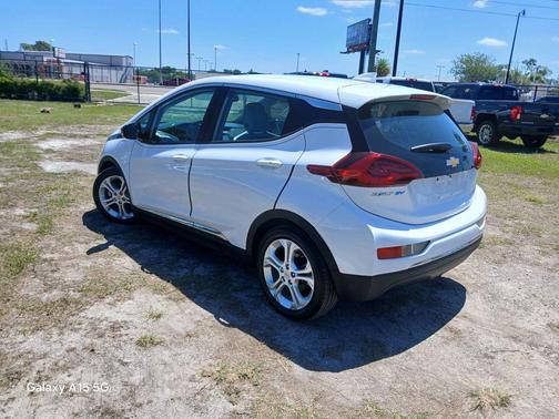 Summit White 2017 Chevrolet Bolt EV LT
