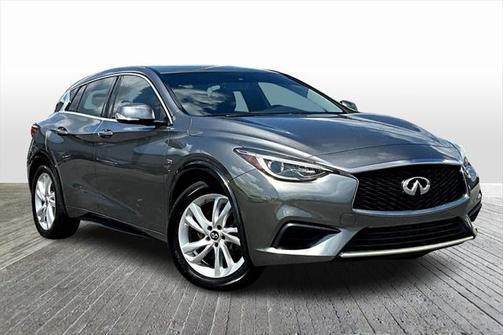 2018 INFINITI QX30 Luxury