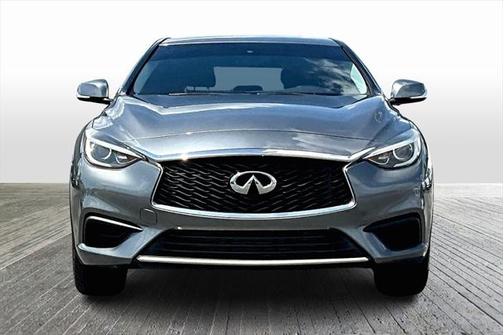 2018 INFINITI QX30 Luxury
