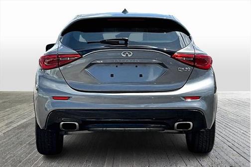 2018 INFINITI QX30 Luxury