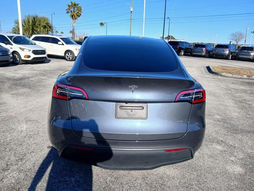 2024 Tesla Model Y Long Range Dual Motor All-Wheel Drive