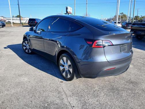 2024 Tesla Model Y Long Range Dual Motor All-Wheel Drive