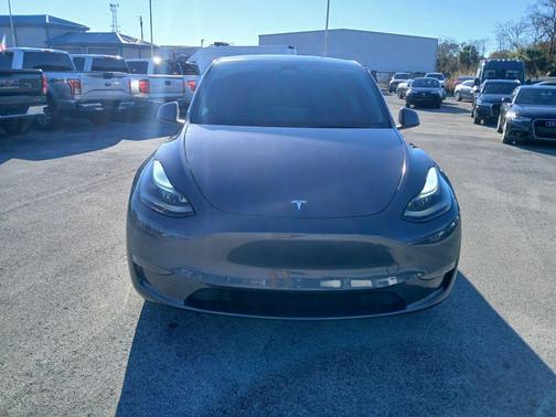 2024 Tesla Model Y Long Range Dual Motor All-Wheel Drive