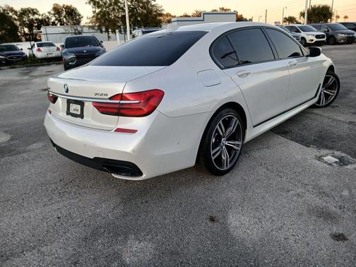 2016 BMW 750 i xDrive