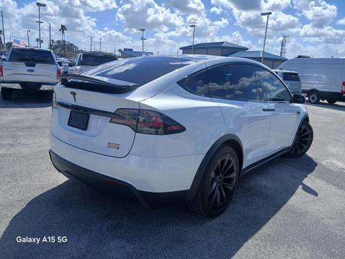 2022 Tesla Model X Plaid Tri Motor All-Wheel Drive