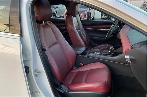 2019 Mazda Mazda3 FWD w/Premium Package