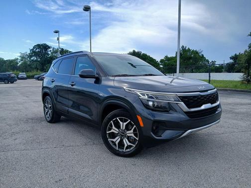2022 Kia Seltos EX