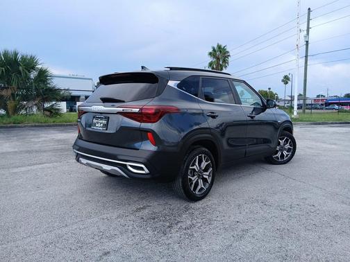 2022 Kia Seltos EX