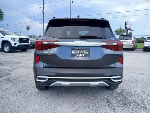 2022 Kia Seltos EX
