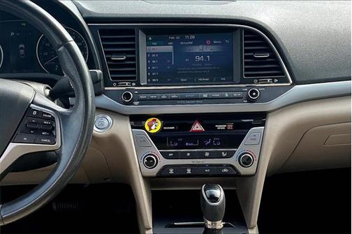 2017 Hyundai ELANTRA Limited