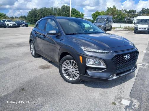 2020 Hyundai KONA SEL Plus