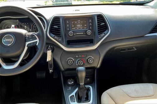 2016 Jeep Cherokee Sport