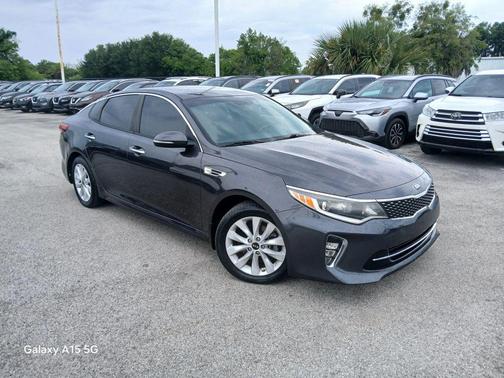 Platinum Graphite 2018 Kia Optima S