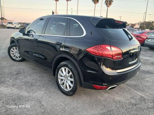 2011 Porsche Cayenne Cayenne