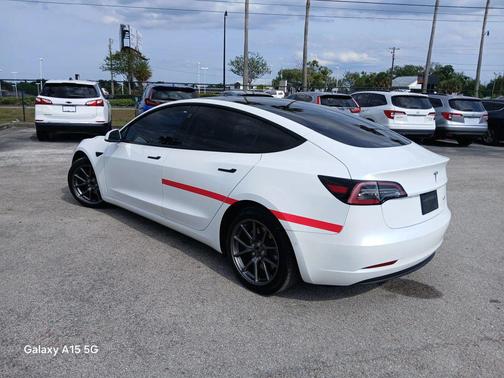 Pearl White Multi-Coat 2021 Tesla Model 3 Long Range