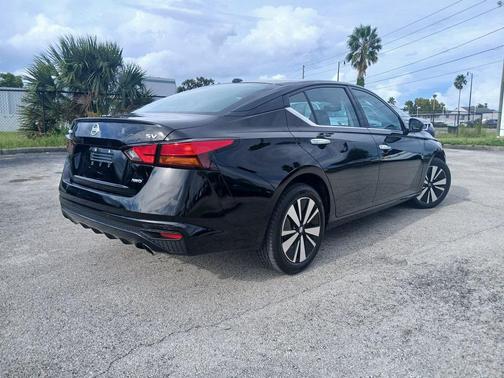 2020 Nissan Altima 2.5 SV