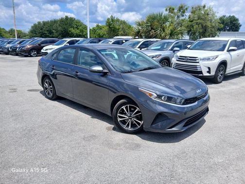 Gravity Gray 2022 Kia Forte LXS