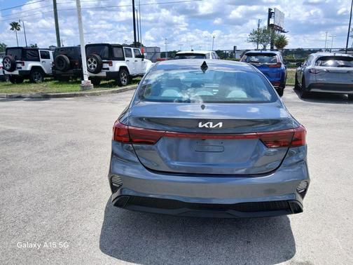 Gravity Gray 2022 Kia Forte LXS
