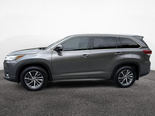 Predawn Gray Mica 2018 Toyota Highlander XLE