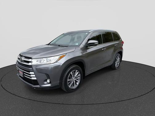 Predawn Gray Mica 2018 Toyota Highlander XLE