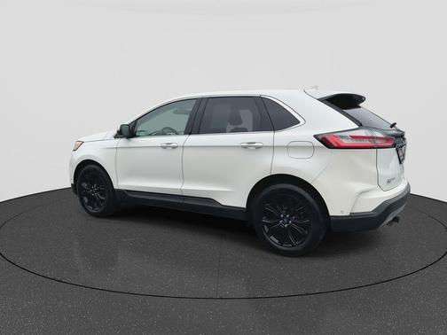 STAR WHITE METALLIC TRI-COAT 2020 Ford Edge Titanium