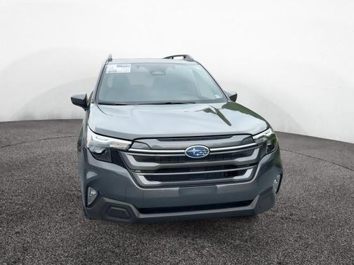 Magnetite Gray Metallic 2025 Subaru Forester Premium