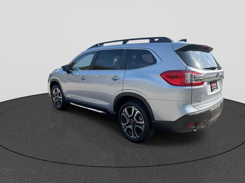 Ice Silver Metallic 2026 Subaru Ascent Limited 7-Passenger