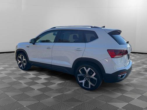 2023 Volkswagen Taos SEL