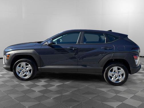 2025 Hyundai KONA SE