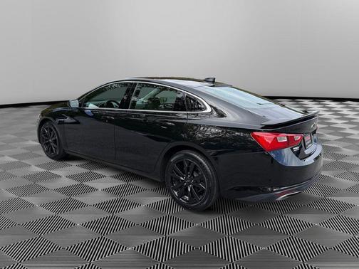 2022 Chevrolet Malibu FWD RS